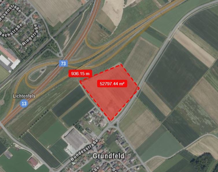 Dies ist das offizielle, bisher in den Bauplänen für Halle A und B berücksichtigte Grundstück. 