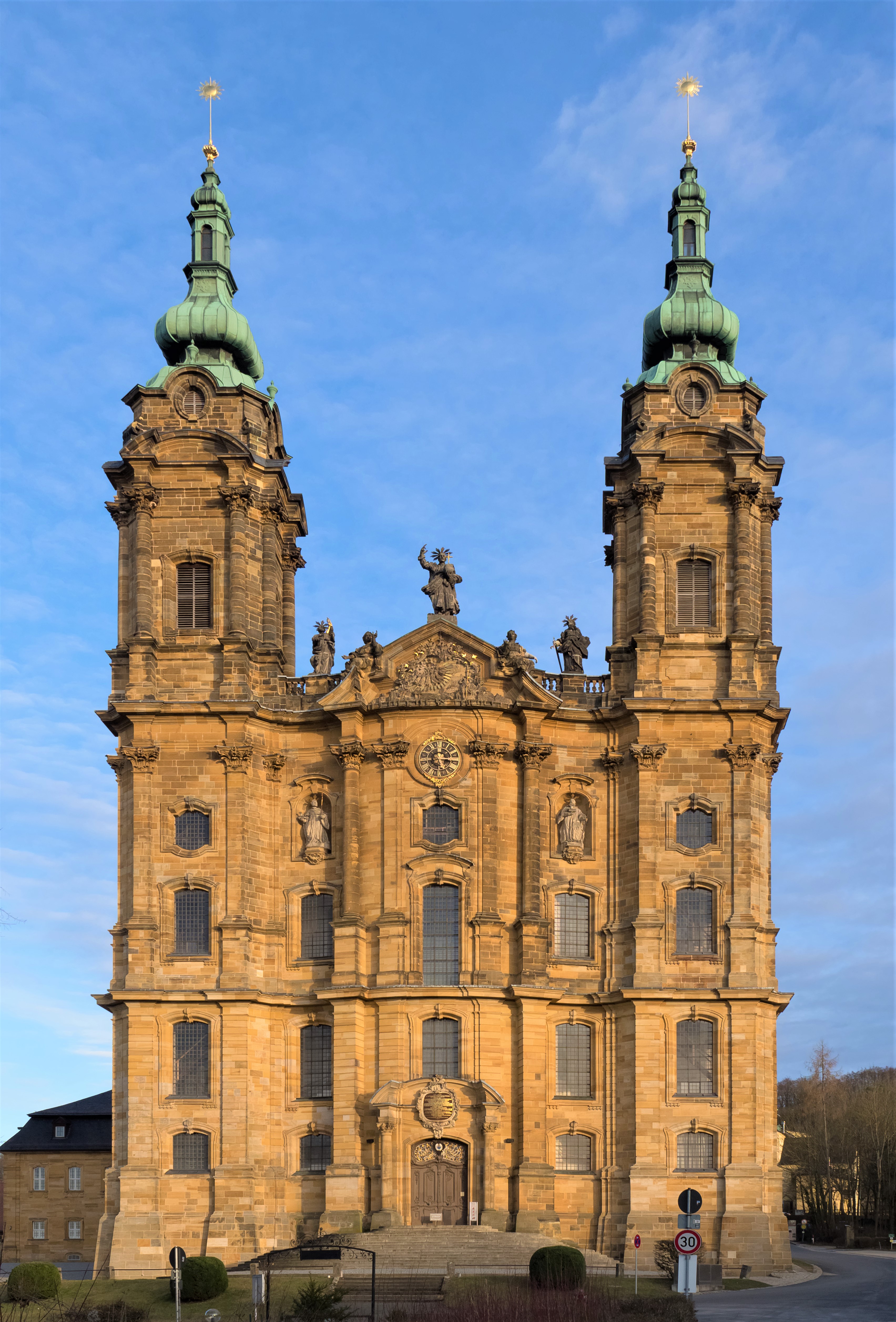 Vierzehnheiligen 
Kraftort für tausende von Wallfahrern jährlich.
Insgesamt kommen über 500.000 Besucher jedes Jahr auf den Heiligen Berg zur Basilika !!!